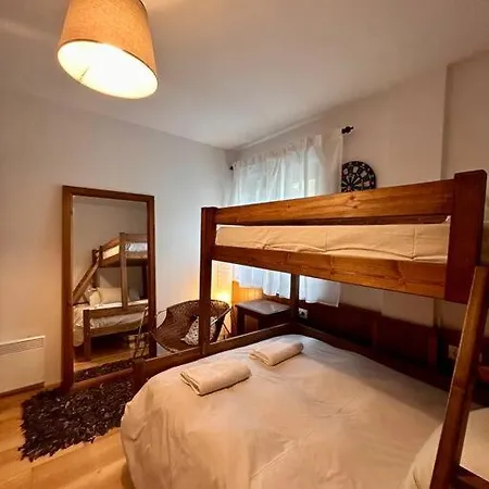 Familiar Allotjament A * Llavorsí